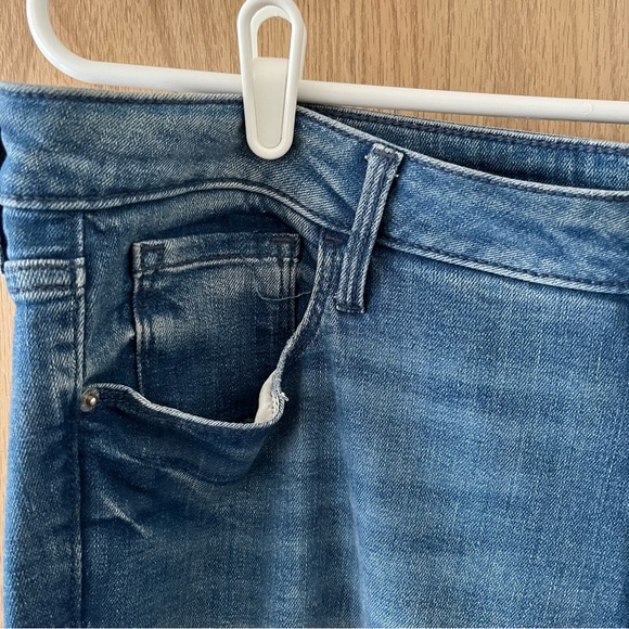 Old Navy Rockstar Super Skinny High Rise Distressed Mid Medium Wash Jeans - Picture 4 of 8